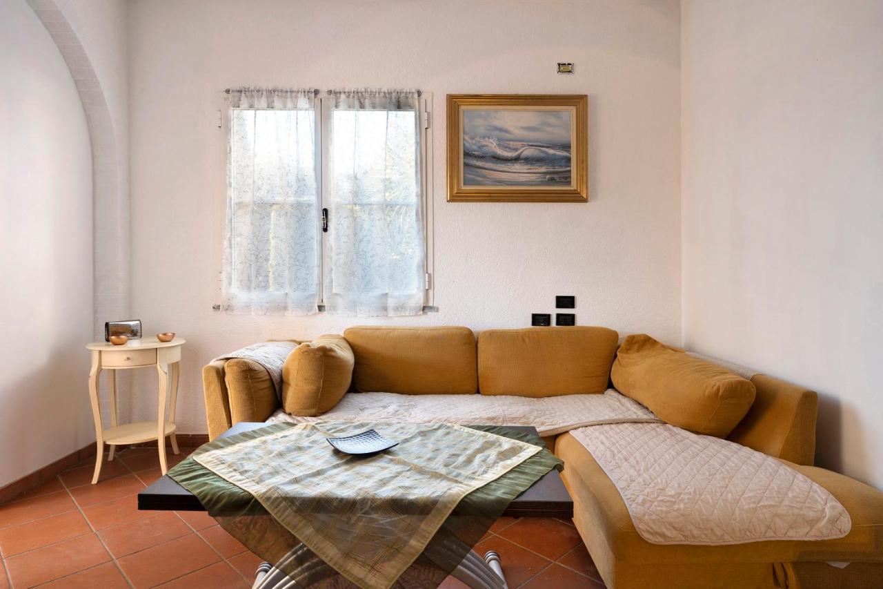 Home Charlene Albenga Bagian luar foto